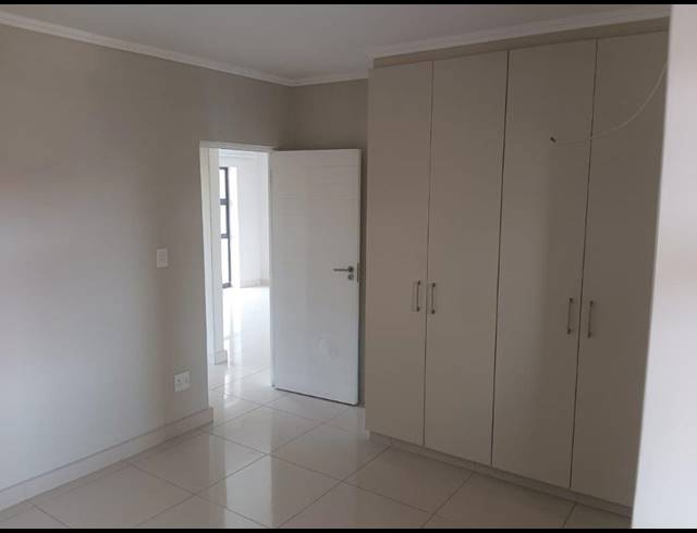 2 BEDROOM APARTMENT FOR SALE IN UMHLANGA RIDGE
